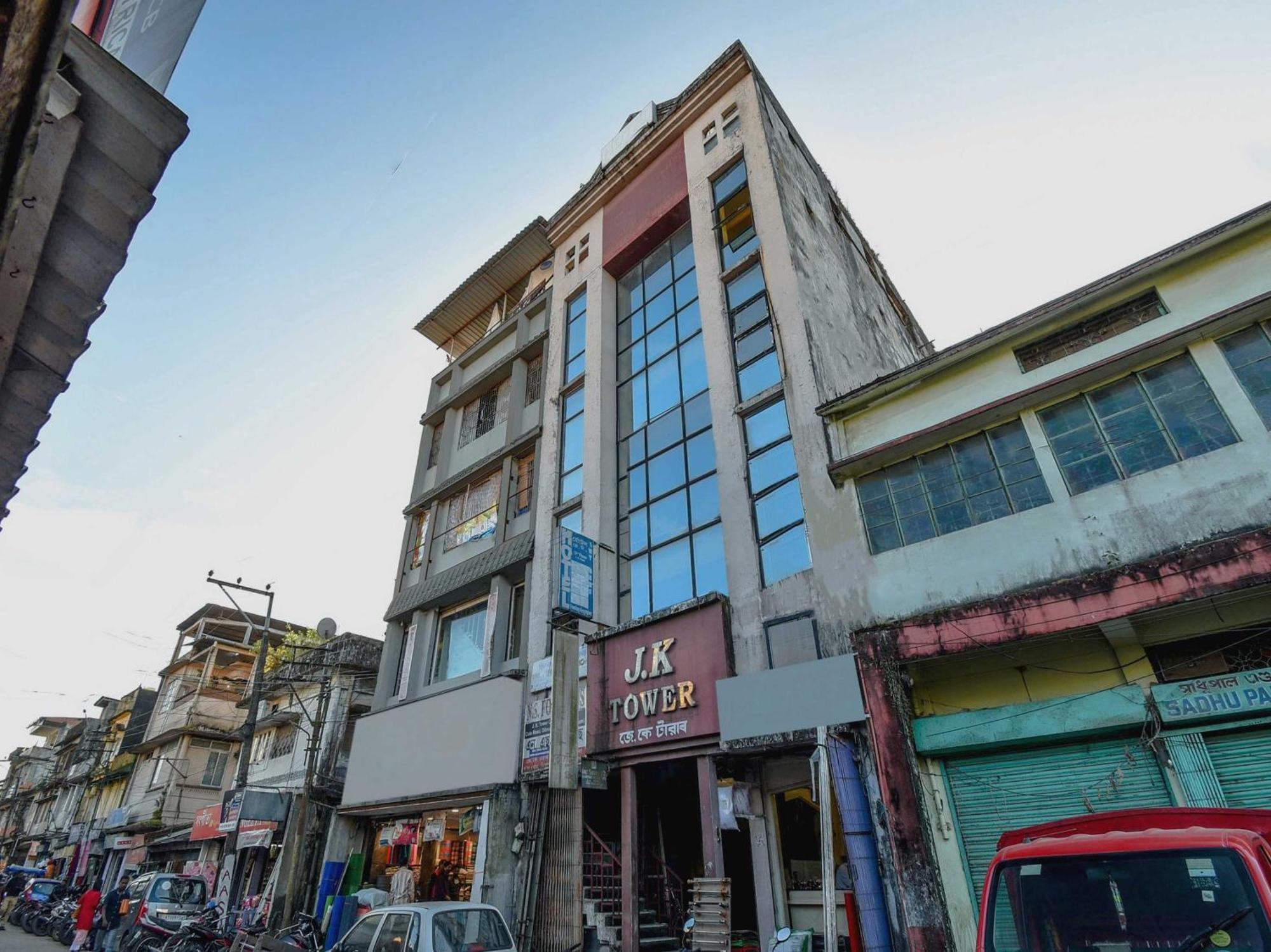 Oyo Flagship 71156 Hotel Jaybee'S Dibrugarh Exterior foto