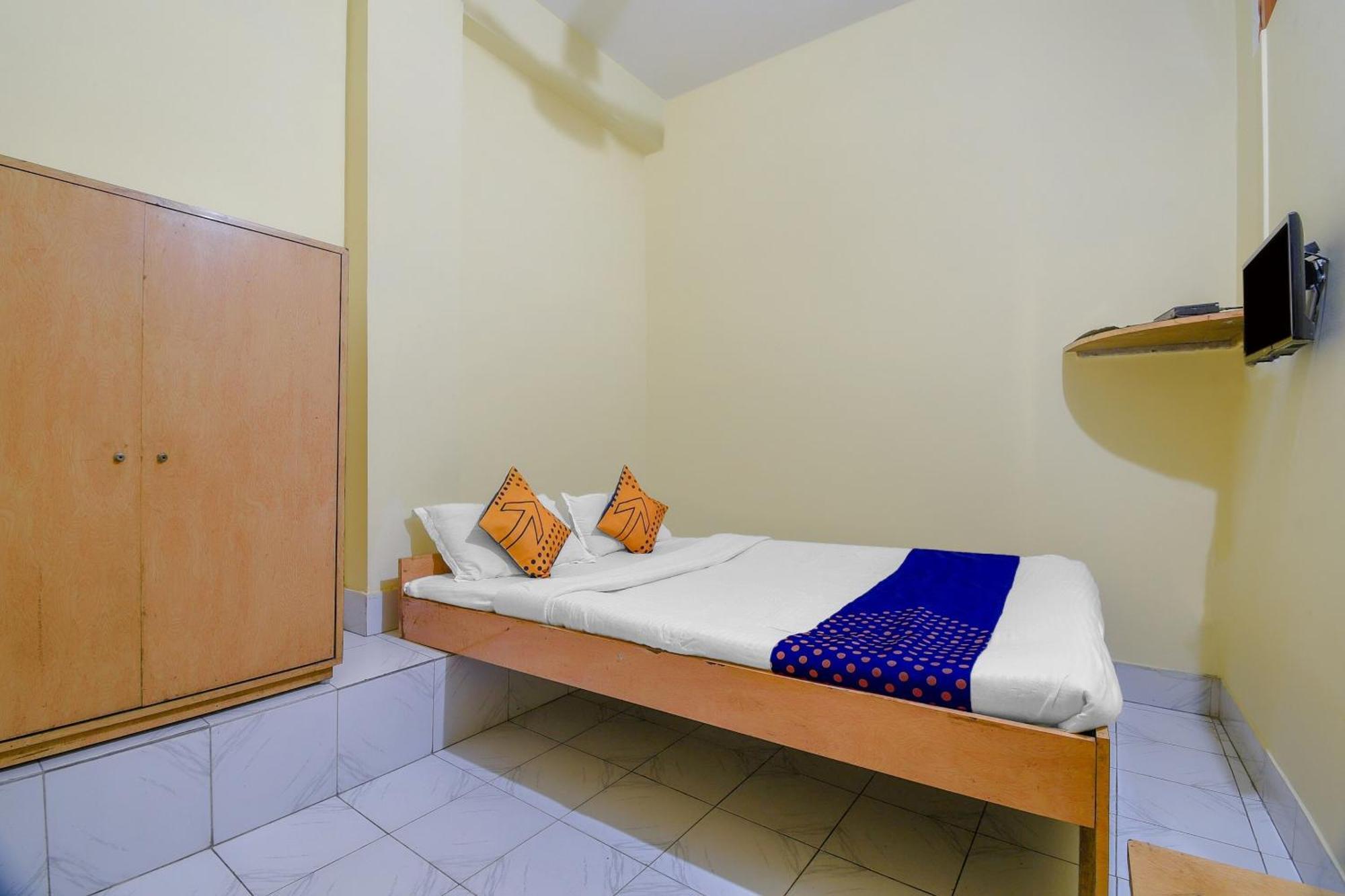 Oyo Flagship 71156 Hotel Jaybee'S Dibrugarh Exterior foto