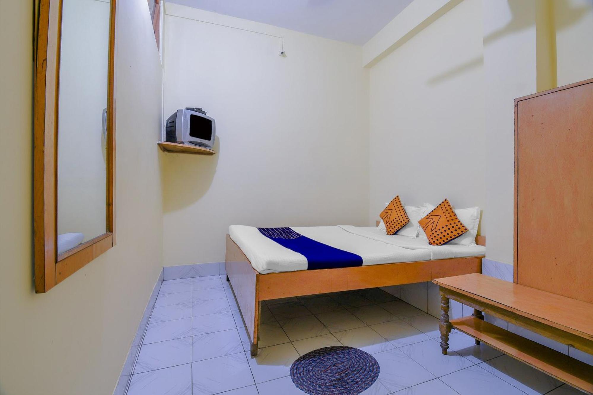 Oyo Flagship 71156 Hotel Jaybee'S Dibrugarh Exterior foto